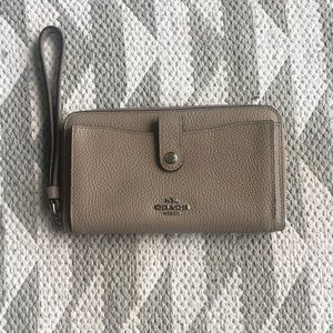NWOT Coach Wristlet Wallet